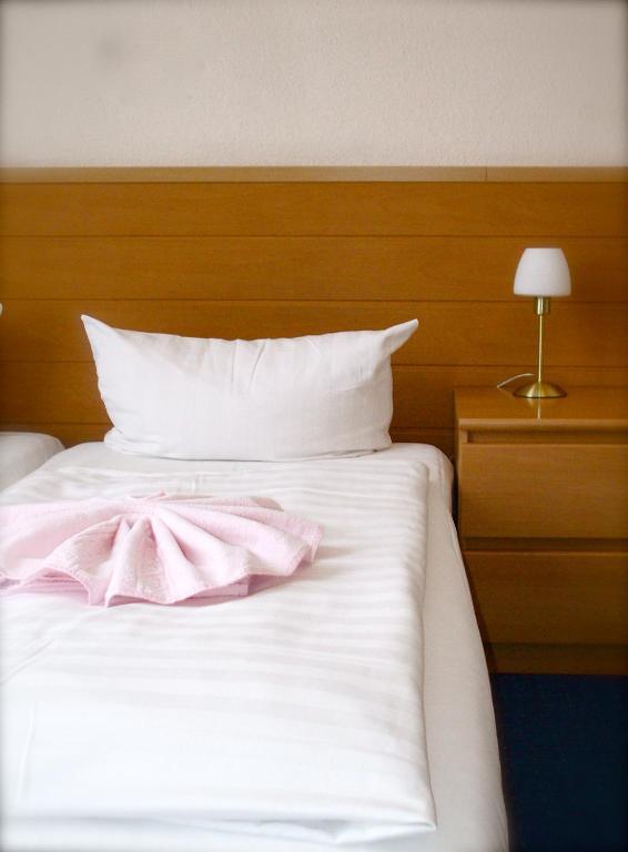 Hotel Pension Messe Berlin Room photo